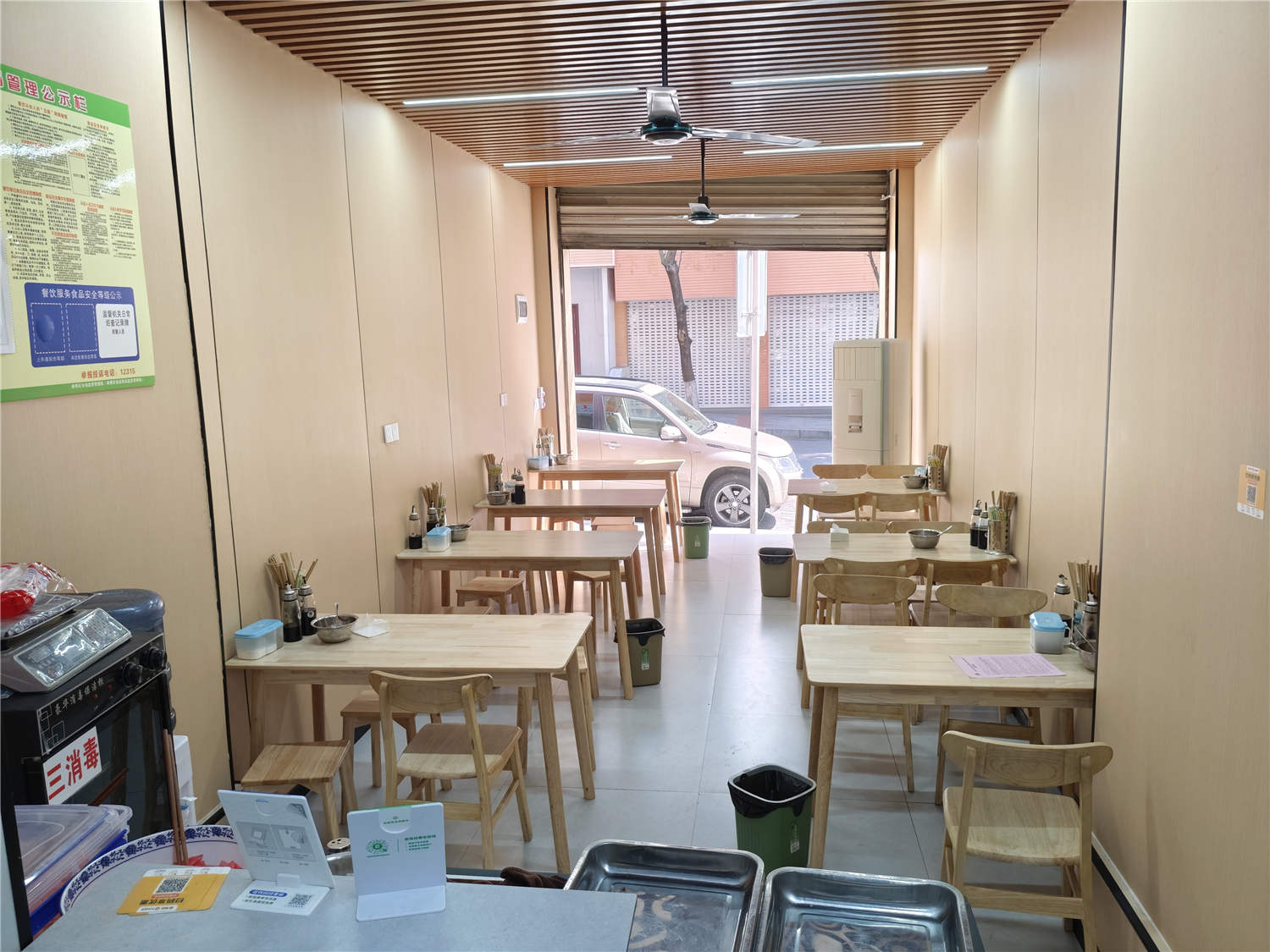 南明区兴隆街粉面馆转让